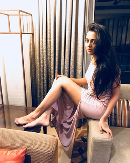 Tejasswi Prakash feet photo thumbnail