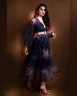 Tejasswi Prakash feet photo thumbnail