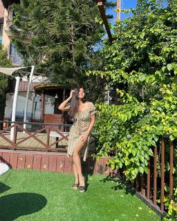 Tejasswi Prakash feet photo thumbnail