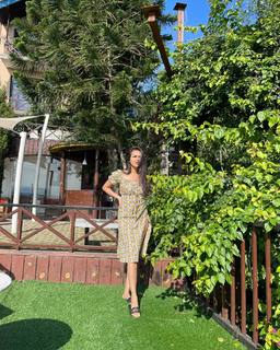 Tejasswi Prakash feet photo thumbnail