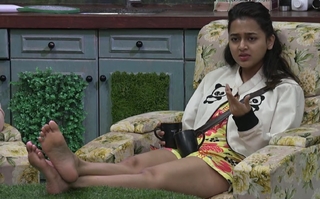 Tejasswi Prakash feet photo thumbnail