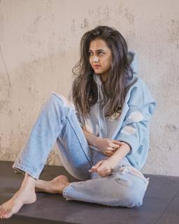 Tejasswi Prakash feet photo thumbnail