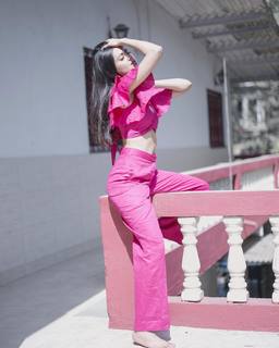 Tejasswi Prakash feet photo thumbnail
