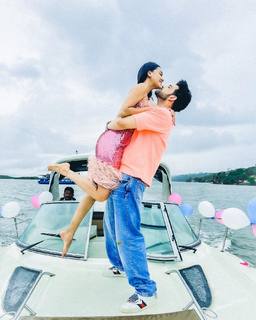 Tejasswi Prakash feet photo thumbnail