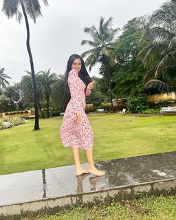 Tejasswi Prakash feet photo thumbnail