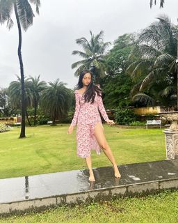Tejasswi Prakash feet photo thumbnail