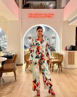 Tejasswi Prakash feet photo thumbnail