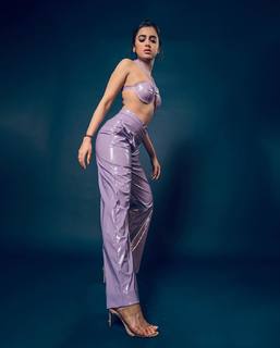 Tejasswi Prakash feet photo thumbnail