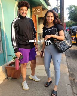 Tejasswi Prakash feet photo thumbnail