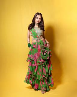 Tejasswi Prakash feet photo thumbnail