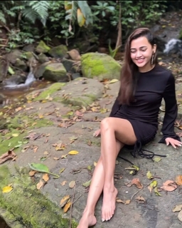 Tejasswi Prakash feet photo thumbnail