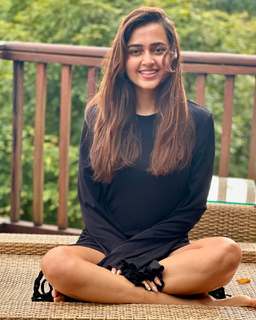 Tejasswi Prakash feet photo thumbnail
