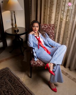 Tejasswi Prakash feet photo 5