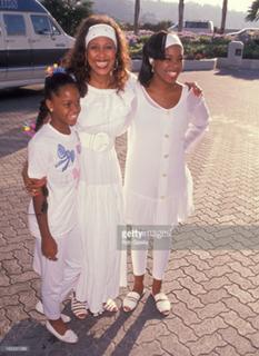 Telma Hopkins feet photo 9