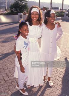 Telma Hopkins feet photo 8