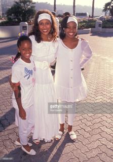 Telma Hopkins feet photo 7