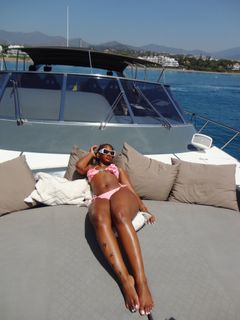 Tems feet photo 11