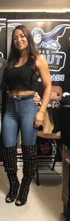 Tenille Dashwood feet photo thumbnail