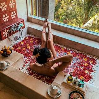 Tenille Dashwood feet photo thumbnail