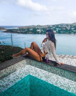Tenille Dashwood feet photo thumbnail