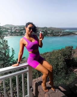 Tenille Dashwood feet photo thumbnail