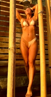 Tenille Dashwood feet photo thumbnail