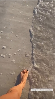 Tenille Dashwood feet photo thumbnail