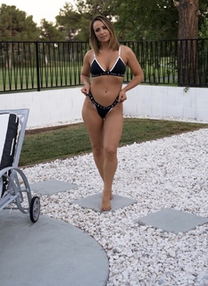 Tenille Dashwood feet photo thumbnail