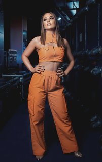Tenille Dashwood feet photo thumbnail
