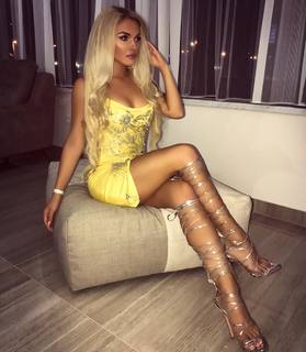 Teodora Dzehverovic feet photo thumbnail