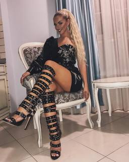 Teodora Dzehverovic feet photo thumbnail