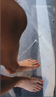 Teodora Dzehverovic feet photo thumbnail