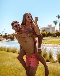 Teodora Dzehverovic feet photo thumbnail