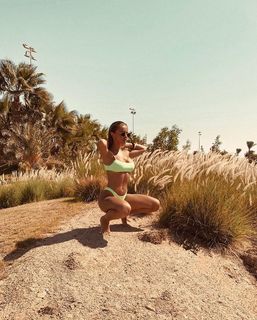 Teodora Dzehverovic feet photo thumbnail