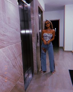 Teodora Dzehverovic feet photo thumbnail