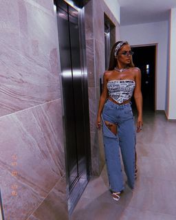 Teodora Dzehverovic feet photo thumbnail