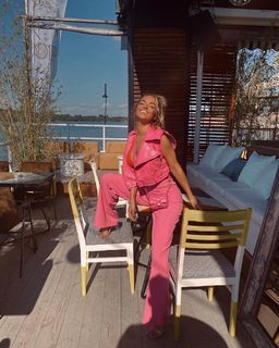 Teodora Dzehverovic feet photo thumbnail