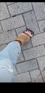 Teodora Dzehverovic feet photo thumbnail