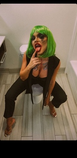 Teodora Dzehverovic feet photo thumbnail