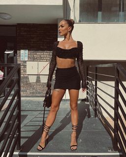 Teodora Dzehverovic feet photo thumbnail