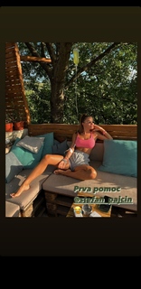 Teodora Dzehverovic feet photo thumbnail