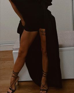 Teodora Dzehverovic feet photo thumbnail