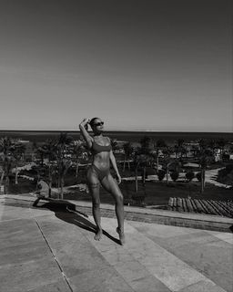 Teodora Dzehverovic feet photo thumbnail