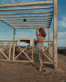 Teodora Dzehverovic feet photo thumbnail