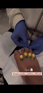 Teodora Dzehverovic feet photo thumbnail