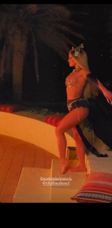 Teodora Dzehverovic feet photo thumbnail