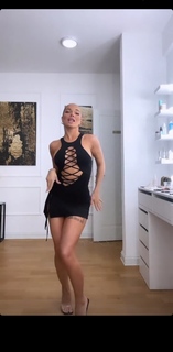 Teodora Dzehverovic feet photo thumbnail