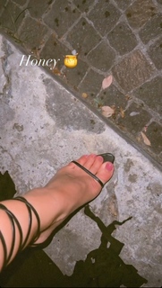 Teodora Dzehverovic feet photo thumbnail