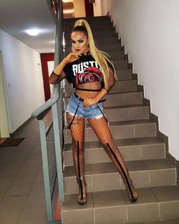 Teodora Džehverović feet photo 1