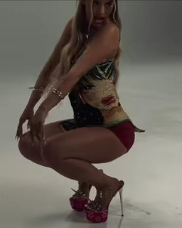 Teodora Popovska feet photo 1